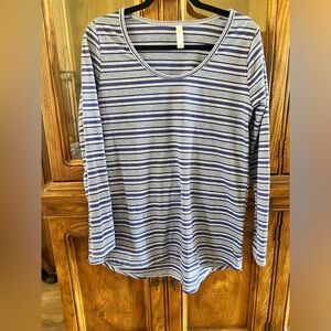 Lularoe Striped Navy Blue Lynnae Womens Size Medium High Low Hem